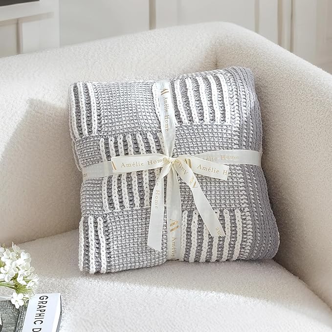 Amélie Home Checkered Knit Throw Blanket - Image 8
