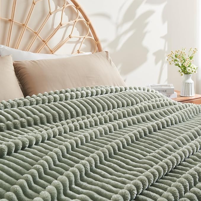 NEWCOSPLAY Super Soft Throw Blanket Sage Green Premium Silky Flannel Fleece 3D - Image 9