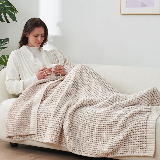 Amélie Home Waffle Chenille Throw Blanket - Image 4