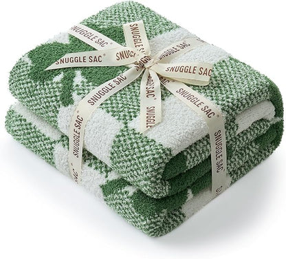 Snuggle Sac St.Patrick's Day Blanket, Lucky Spring Green Clover Shamrock Irish - Image 2