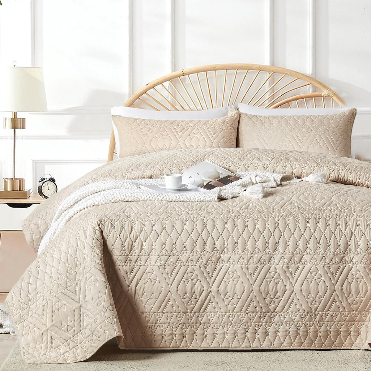 akkialla full/queen size quilt bedding set,beige lightweight microfiber, main product view