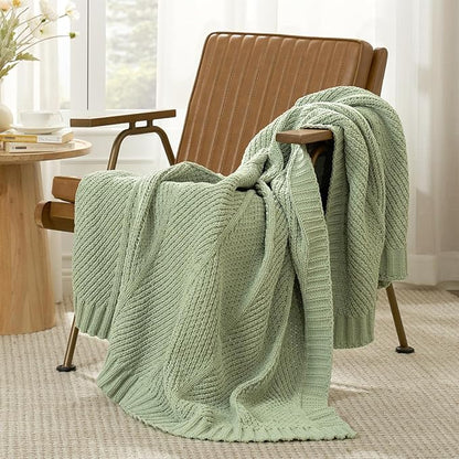 Amélie Home Chevron Chenille Knit Throw Blanket - Image 3