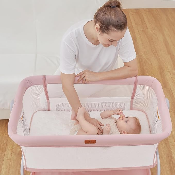BabyBond Baby Bassinet, 3 in 1 Bassinet Bedside Sleeper by BabyBond