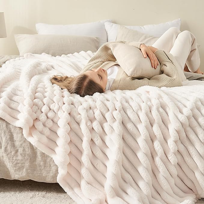 NEWCOSPLAY Super Soft Throw Blanket Ivory Premium Silky Flannel Fleece 3D - Image 5