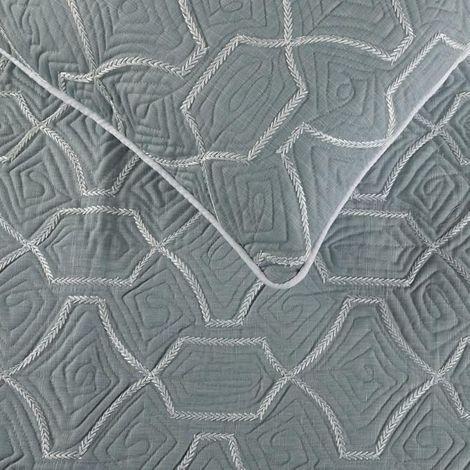 The HomeCentric King Queen Twin Grey Blue Bed Runner - Image 3