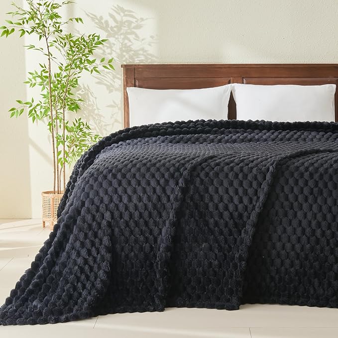NEWCOSPLAY Super Soft Queen Blanket Black Premium Silky Flannel Fleece 3D - Image 2