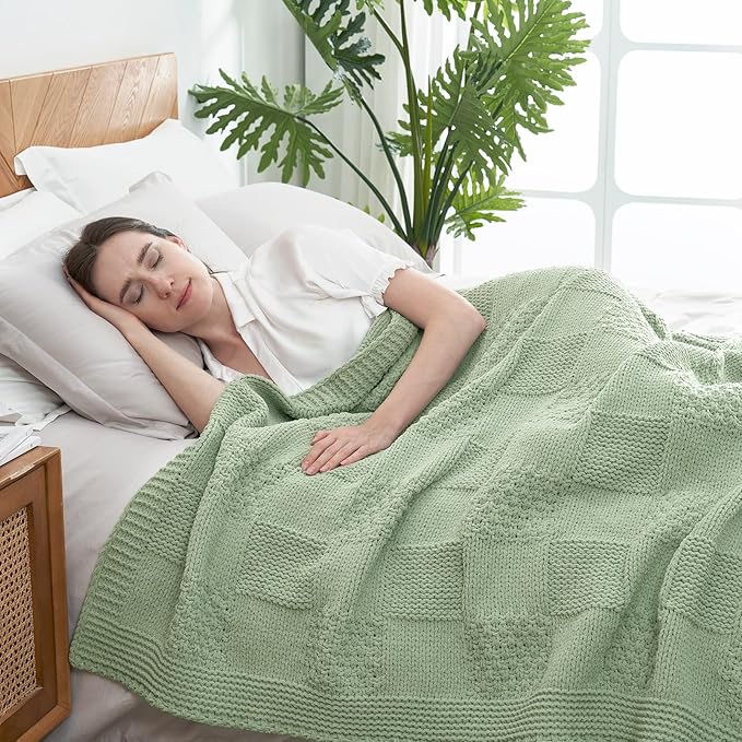 Amélie Home Checkered Chenille Knit Throw Blanket - Image 3