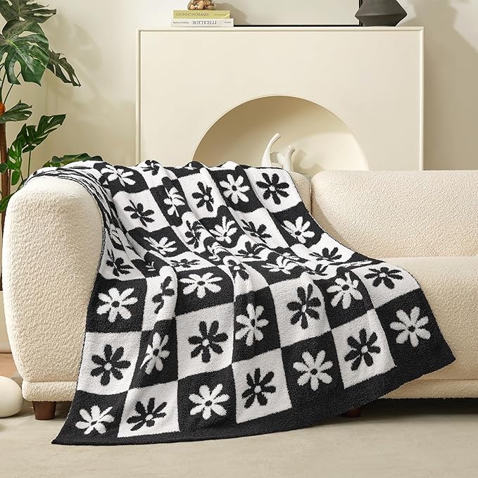 Snuggle Sac Checkered Blanket, 50x60 inches - Image 4