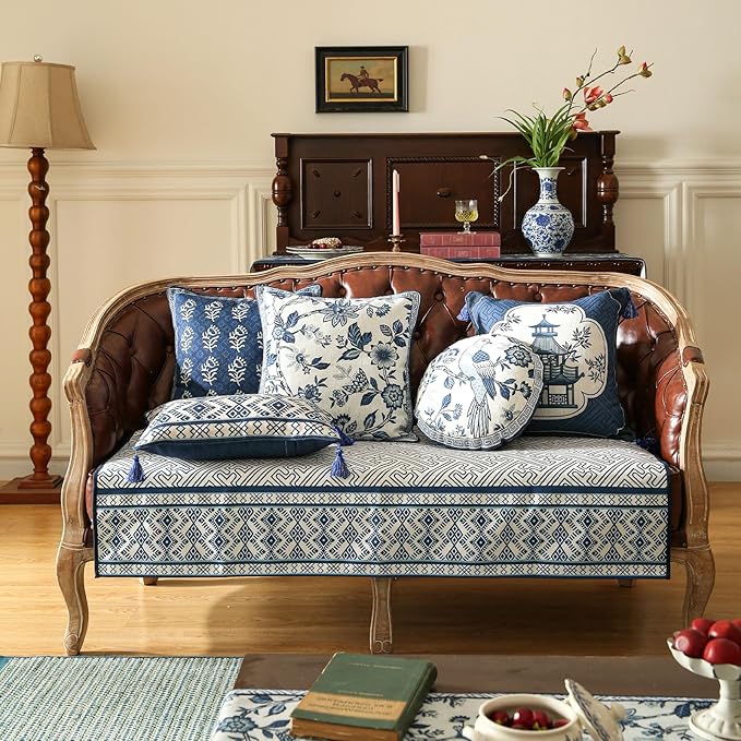 Chinoiserie Throw Pillow Covers, Classic Chinoiserie Blue and White - Image 3