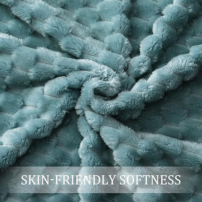 Exclusivo Mezcla Extra Large Soft Fleece Throw Blanket, 50x70 Inches 3D Clouds - Image 7