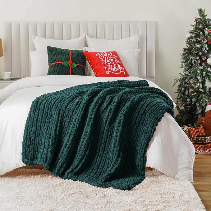 Battilo Dark Green Chunky Knit Throw Blanket, Soft and Thick Chirstmas Green - Image 6