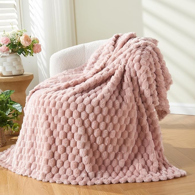 NEWCOSPLAY Super Soft King Blanket Pink Premium Silky Flannel Fleece 3D Clouds - Image 7