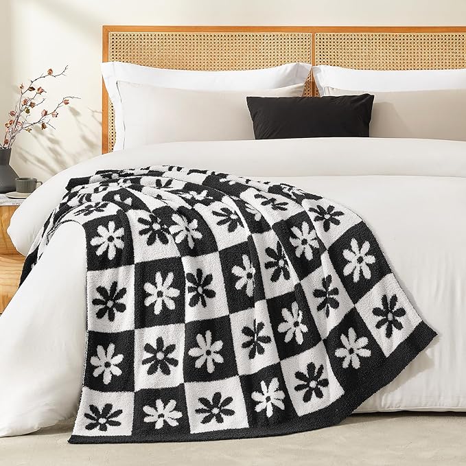 Snuggle Sac Checkered Blanket, 50x60 inches - Image 6