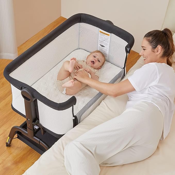 BabyBond Baby Bassinet, 3 in 1 Bassinet Bedside Sleeper by BabyBond
