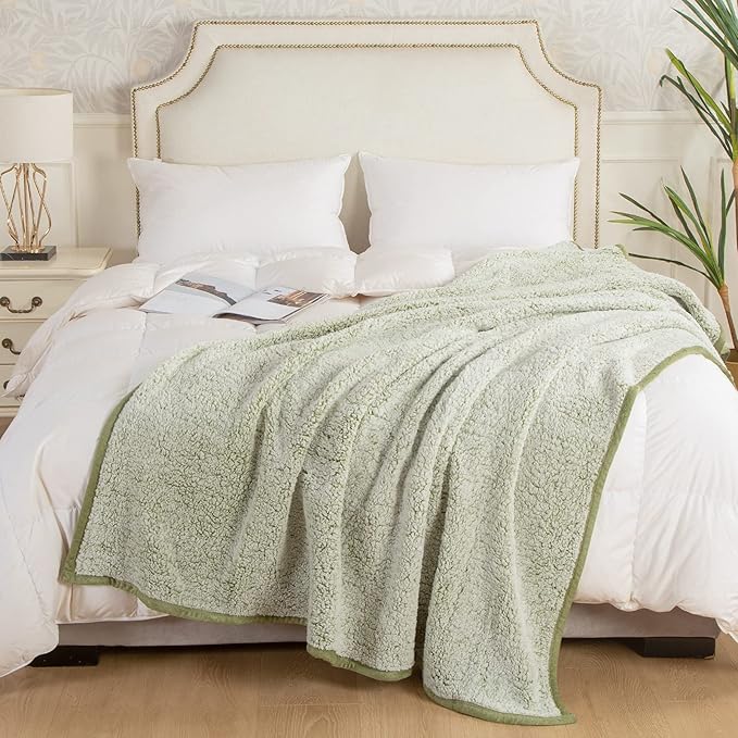 EMME Soft Sherpa Fleece Blanket Reversible Plush Fluffy Large Blanket, Light - Image 3