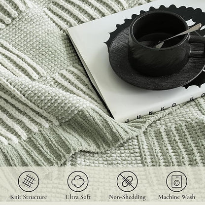 Amélie Home Checkered Knit Throw Blanket - Image 4