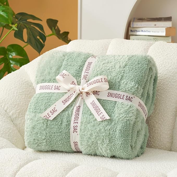 Snuggle Sac Faux Fur Checkered Blanket Twin Size - Image 3