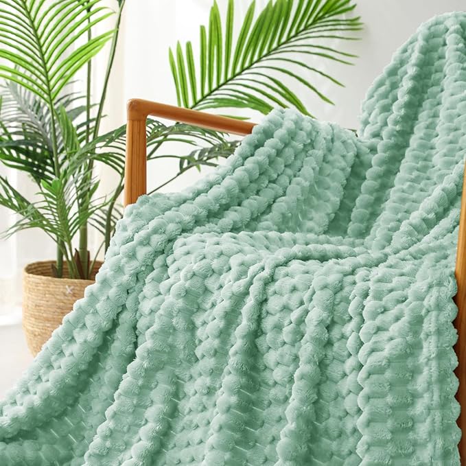 Exclusivo Mezcla Queen Size Fleece Blanket - Image 5