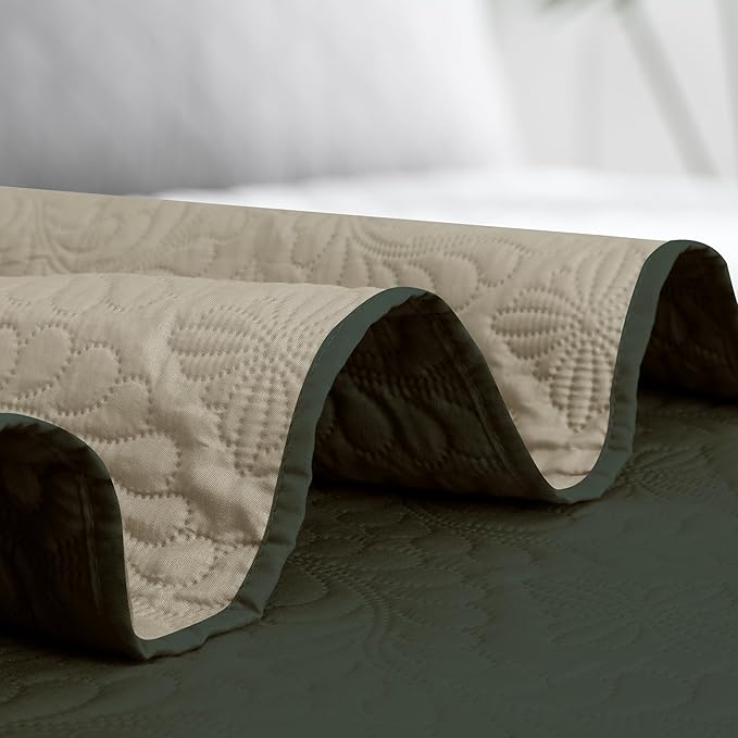 Easy-Going Full/Queen Size Reversible Quilt Set - Image 7