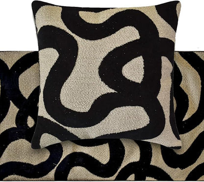 The HomeCentric Black Bed Runner - Image 4