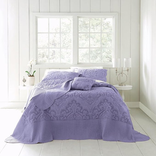 BrylaneHome Bedding Lightweight All Season Modern Amelia Quilted Damask by BrylaneHome