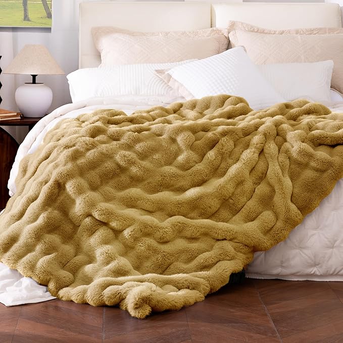 Ultra Soft Cozy Faux Fur Throw Blanket, Fuzzy Plush Thick Bubble Blanket by blunique