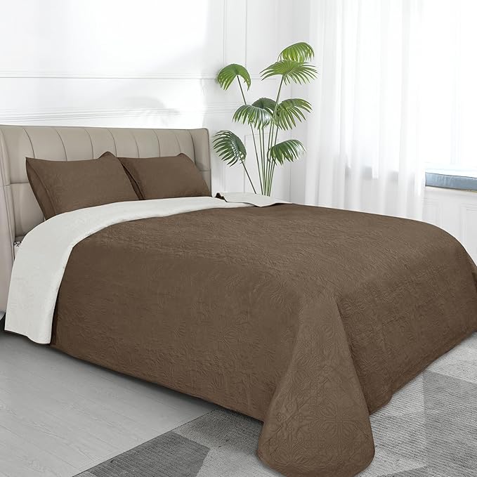 Easy-Going Twin Size Reversible Quilt Set by Easy-Going