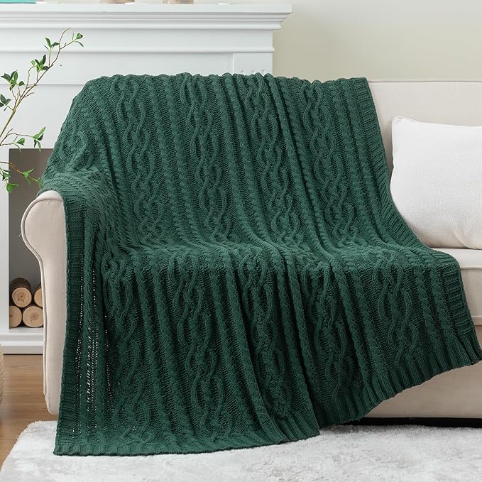 Battilo Christmas Dark Green Throw Blanket - Image 4