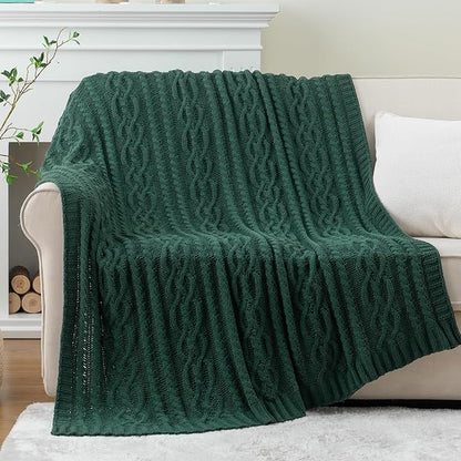 Battilo Christmas Dark Green Throw Blanket - Image 4