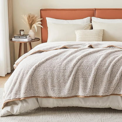 EMME Soft Sherpa Fleece Blanket Reversible Plush Fluffy Large Blanket, Light - Image 6