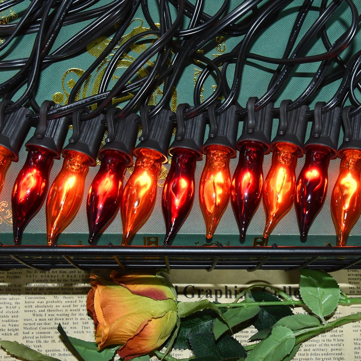27.8Ft Orange and Purple Halloween Lights Flame String Lights, Spooky Flicker Flame Lights String with 25 + 4 Orange Purple C18 Bulbs, for Halloween Home Fireplace Yard Party Indoor Outdoor Decor