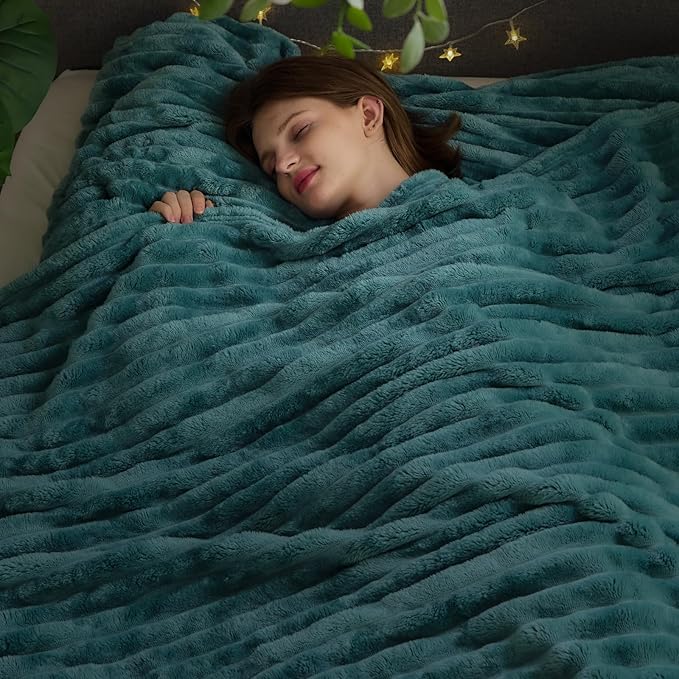 NEWCOSPLAY Super Soft King Blanket Light Teal Premium Silky Flannel Fleece 3D - Image 2