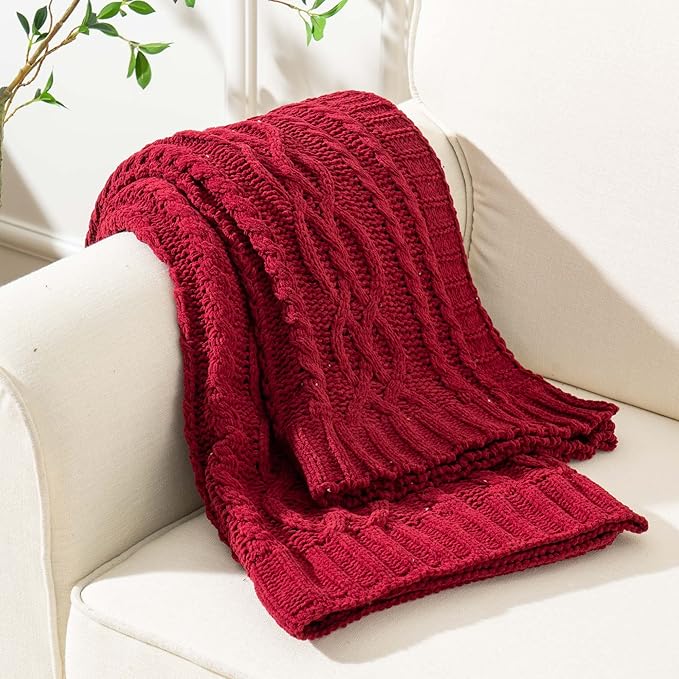 Battilo Christmas Dark Red Throw Blanket - Image 4