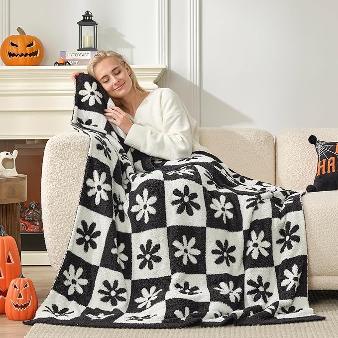 Snuggle Sac Checkered Blanket, 50x60 inches - Image 7