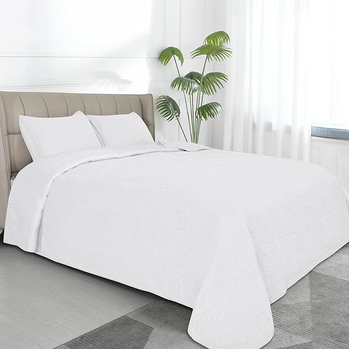 Easy-Going Full/Queen Size Reversible Quilt Set by Easy-Going