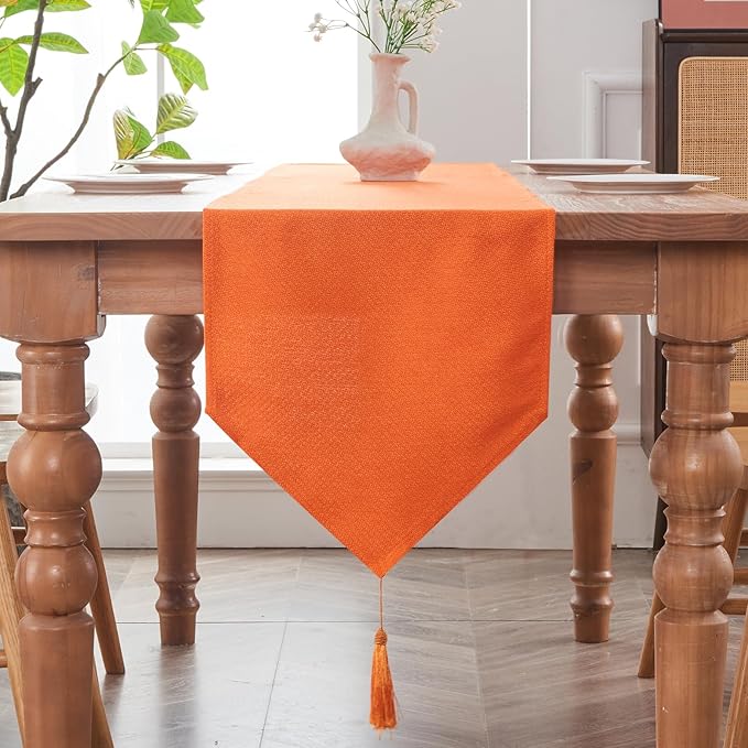 BALCONY & FALCON Table Runner by BALCONYFALCON
