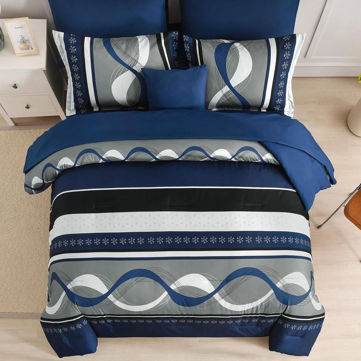 anibedding king size comforter set,navy blue boho bed, close-up detail