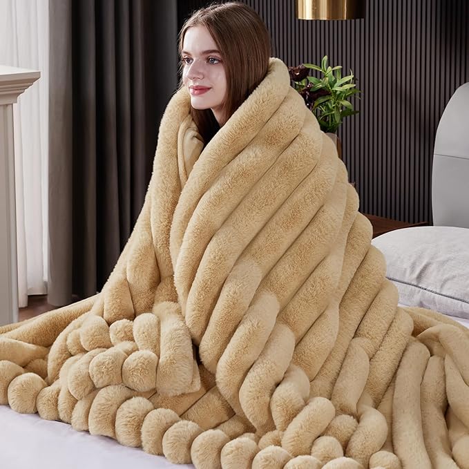 Faux Fur Throw Blanket, Thick 1000GSM Fluffy Cozy Throw Blankets by Unknown