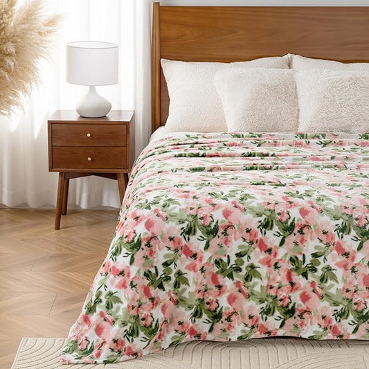 Luxury Printed Fleece Warm Blanket, Soft Lightweight Velvety Plush Throw by Unknown