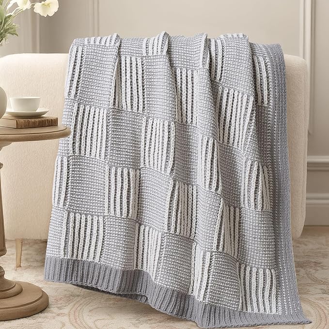 Amélie Home Checkered Knit Throw Blanket - Image 9