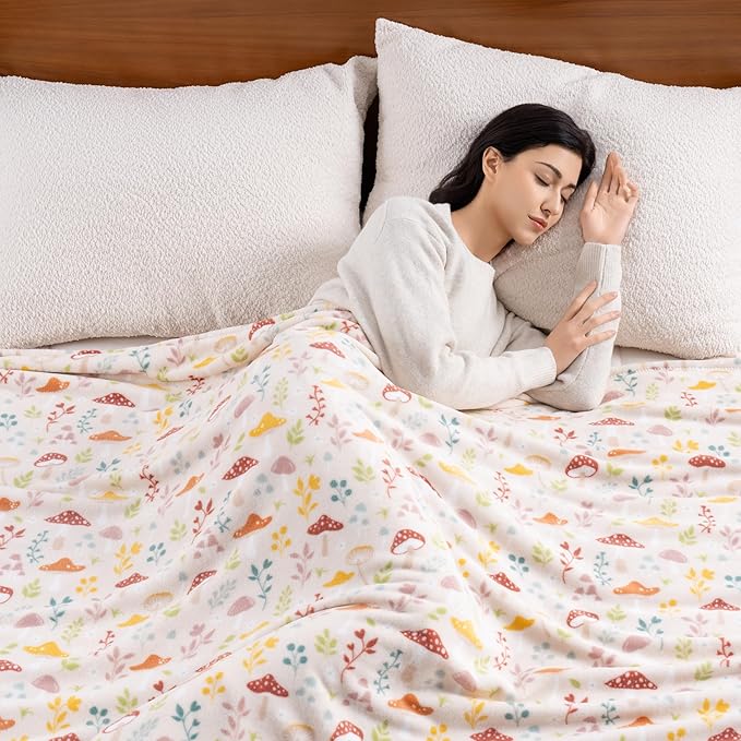 Luxury Printed Fleece Warm Blanket, Soft Lightweight Velvety Plush Throw - Image 3