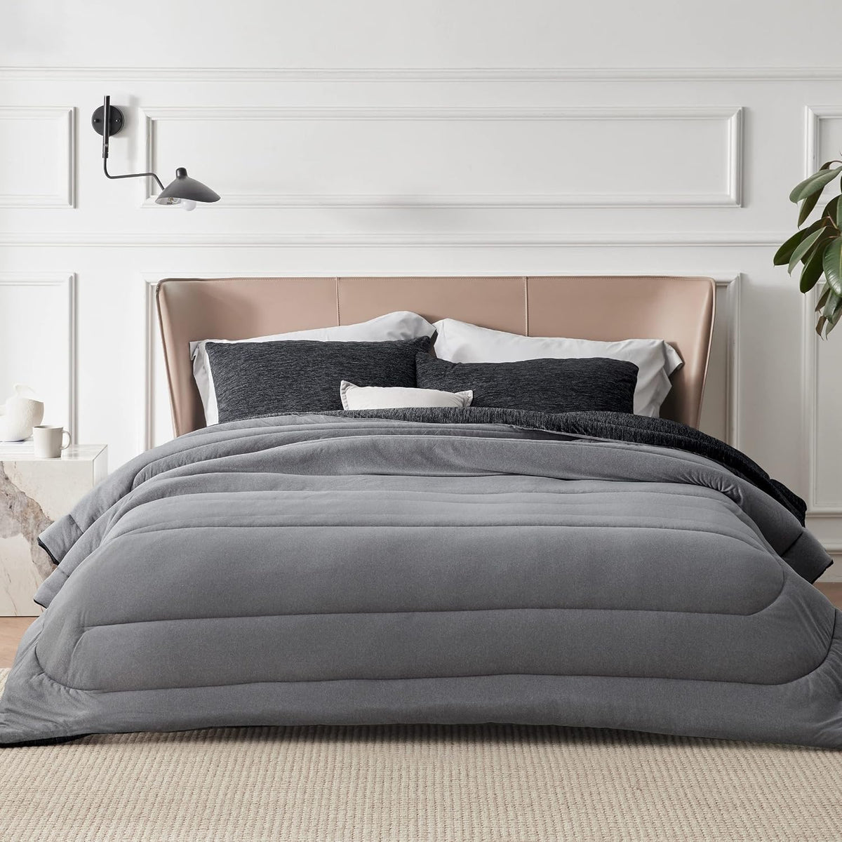bedsure queen comforter set, reversible cooling & all-season, close-up detail