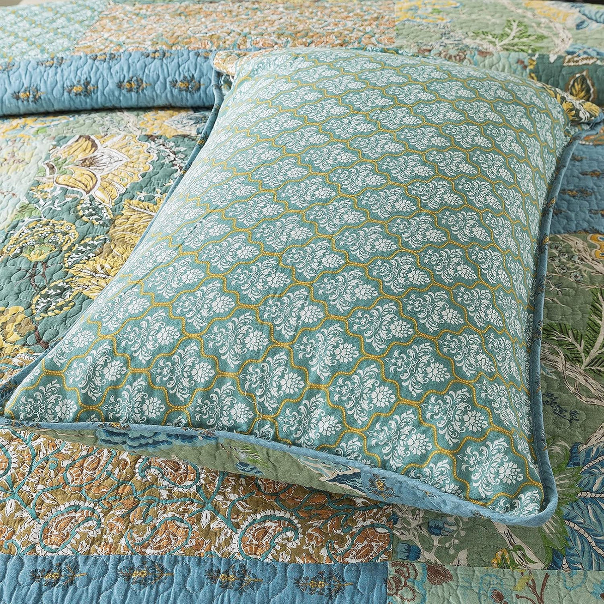 newlake cotton patchwork bedspread, 3-piece bedding quilt set on a desk or shelf