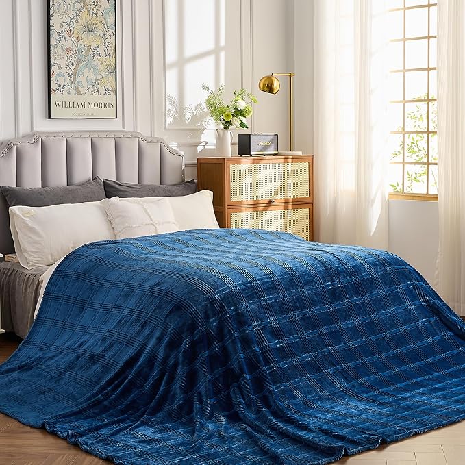 Oversized King Fleece Blanket 120x120 Inches, Seamless Soft Cozy 3D Jacquard - Image 2