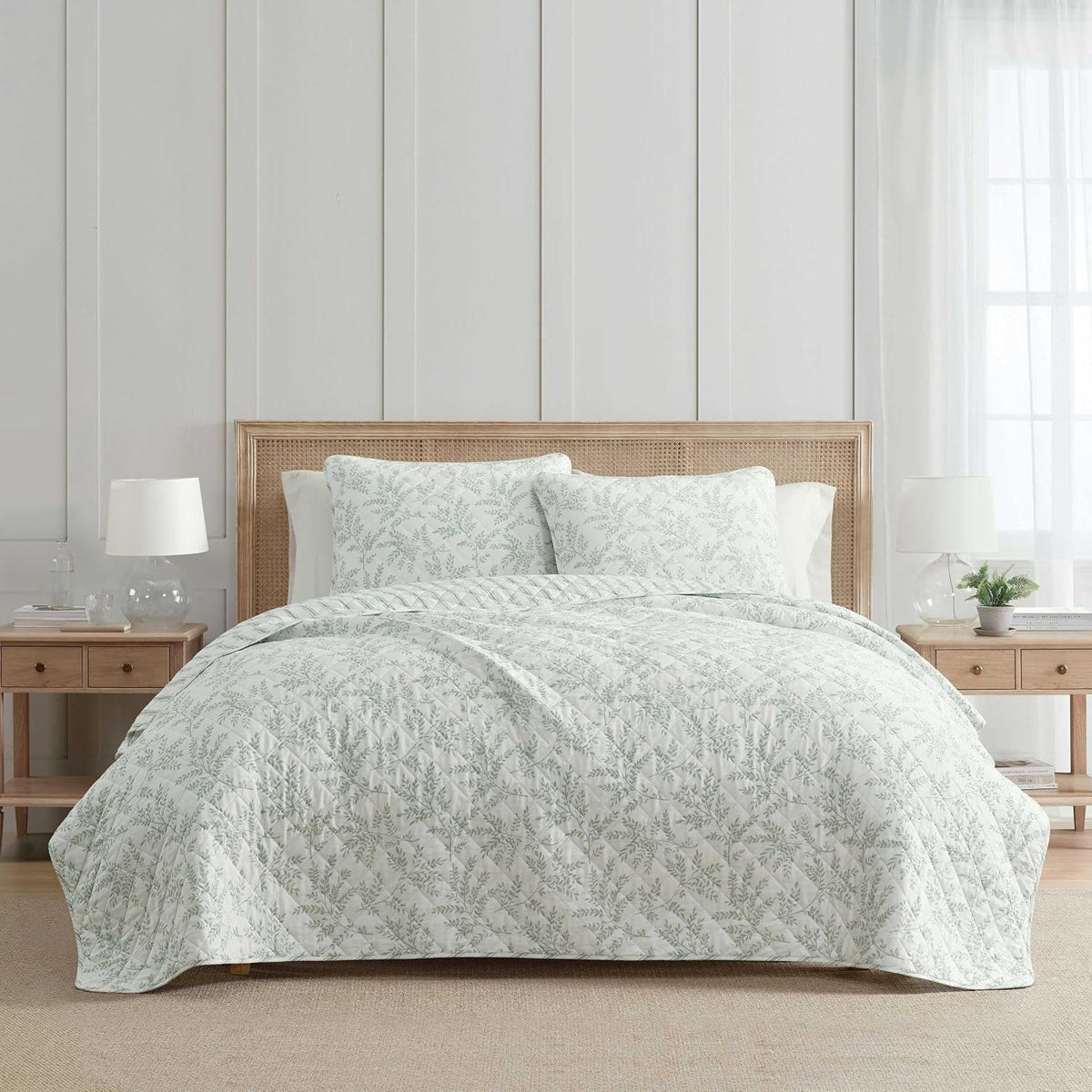 martha stewart - king quilt set, lightweight bedding, main product view
