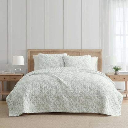 martha stewart - king quilt set, lightweight bedding, main product view