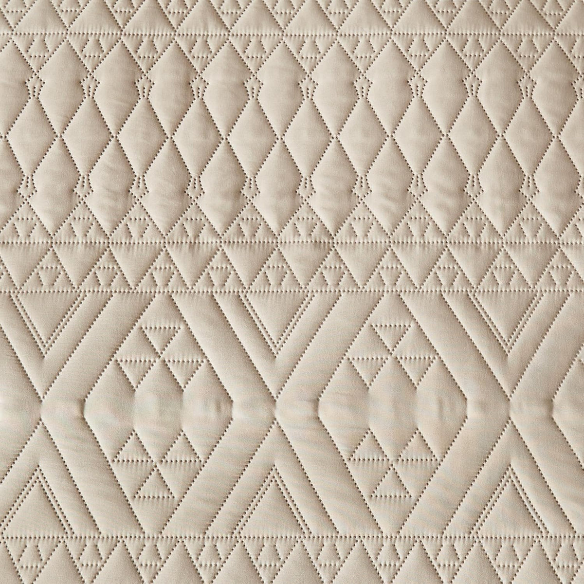 akkialla full/queen size quilt bedding set,beige lightweight microfiber, front angle view