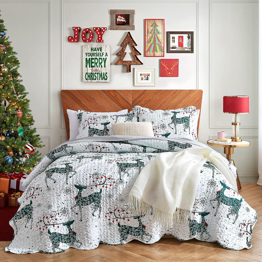 Hansleep Christmas Bedspread Queen Size, Green Reindeer Quilt Bedding Set