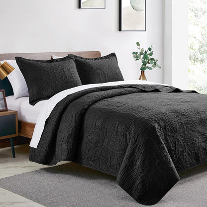 love's cabin king size quilt set black bedspreads shown in use