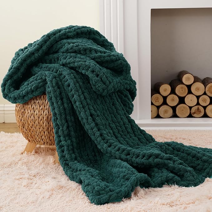 Battilo Dark Green Chunky Knit Throw Blanket, Soft and Thick Chirstmas Green - Image 2